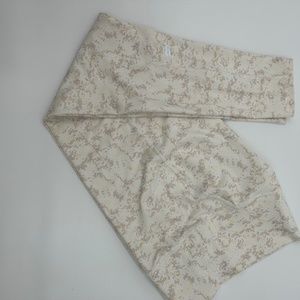 FABLETICS Define PowerHold® High-Waisted 7/8 Legging, Soft White Camo-Size SMALL